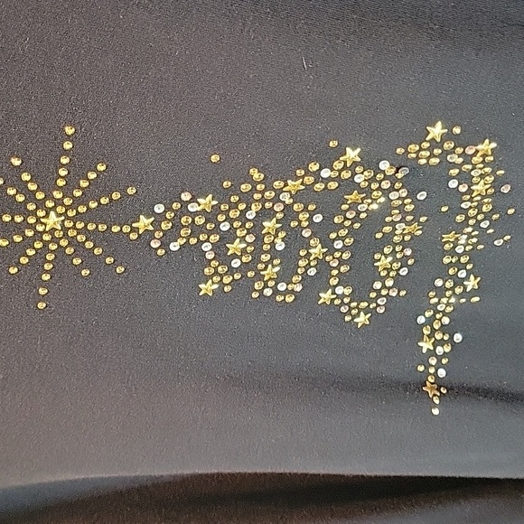 Quacker Factory Short Sleeve Tee with Christmas Tree Embellishment Size 3X - Picture 3 of 6